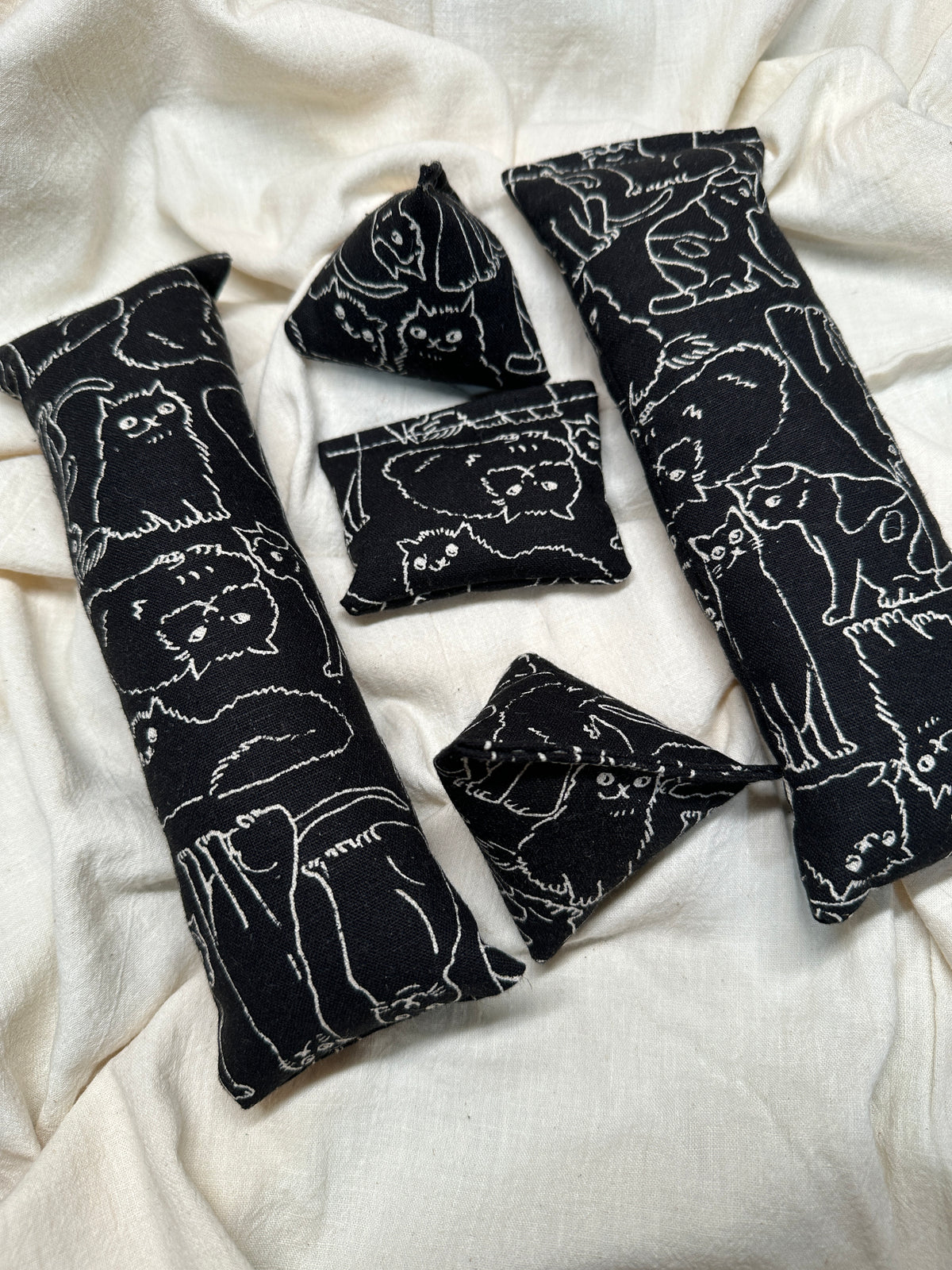 Black Sketch Cat Toys